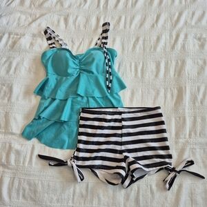 Girls size Medium tankini with short style bottoms, Unbranded VGUC
